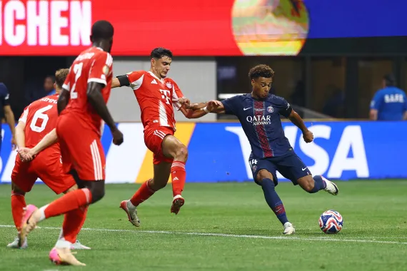 2025-07-05T174413Z_1742498524_UP1EL751D9N1Y_RTRMADP_3_SOCCER-CLUB-PSG-FCB-REPORT-1751737644 Club World Cup: Heroic Paris eliminate Bayern with 9 men against 11